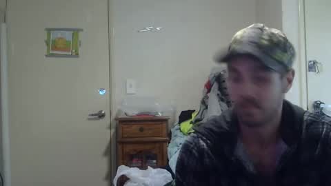 Snapshot of steveaussie chatting on 02/04/25, 02:39 Australian420 online show from 02/04/25, 02:39