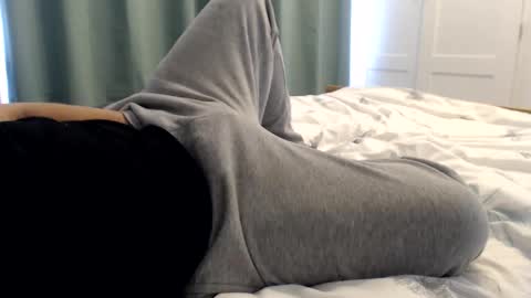 Snapshot of stevebate222 chatting on 09/23/25, 01:03 stevebate222 online show from 09/23/25, 01:03