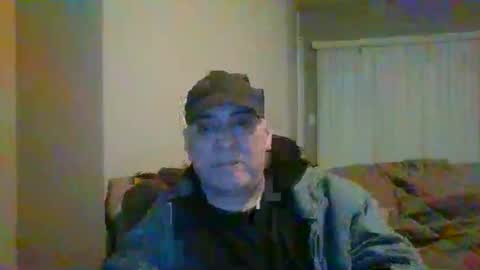 Snapshot of stevecv67 chatting on 10/28/25, 05:11 Steve online show from 10/28/25, 05:11