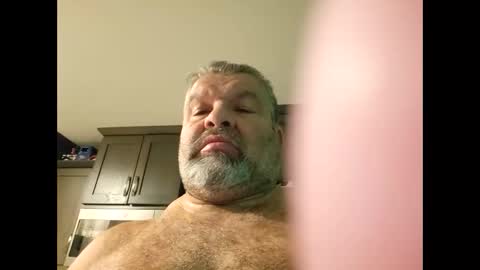 Snapshot of steved6001 chatting on 12/17/24, 03:39 steved6001 online show from 12/17/24, 03:39