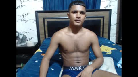 Snapshot of steven_big_dick23 chatting on 12/10/24, 01:32 Steven online show from 12/10/24, 01:32