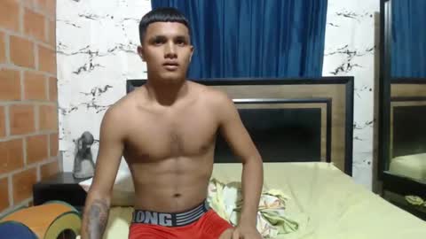 Snapshot of steven_big_dick23 chatting on 12/30/24, 12:32 Steven online show from 12/30/24, 12:32