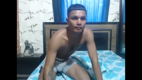 Snapshot of steven_big_dick23 chatting on 01/03/25, 08:01 Steven online show from 01/03/25, 08:01