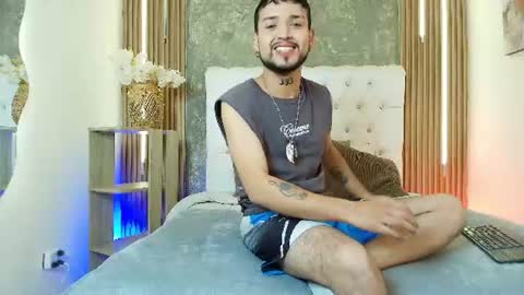 Snapshot of steven_skiing chatting on 06/17/26, 03:53 STEVEN online show from 06/17/26, 03:53