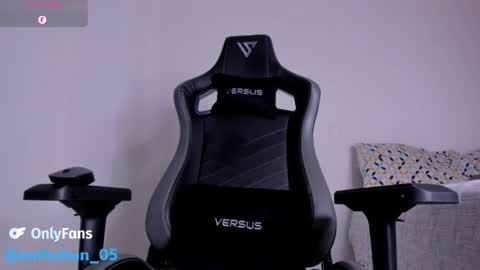 Esteban online show from 09/20/25, 03:40