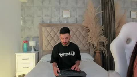 Snapshot of stevenandlaura_ chatting on 05/22/26, 08:47 stevenandlaura_ online show from 05/22/26, 08:47