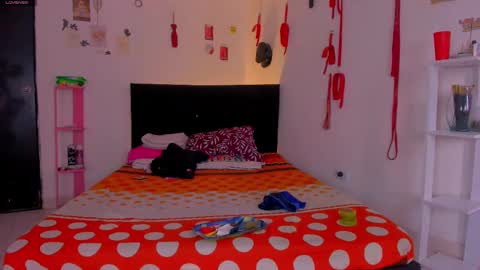 Snapshot of stevenfortaniax chatting on 09/18/25, 09:28 TANIA-STEVEN online show from 09/18/25, 09:28