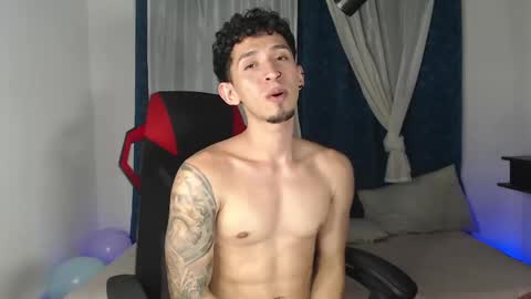 Snapshot of stevensex501 chatting on 10/07/25, 04:09 steven online show from 10/07/25, 04:09