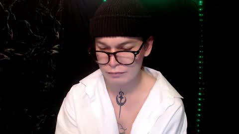 Snapshot of stevenspirs chatting on 11/18/25, 09:41 Steve online show from 11/18/25, 09:41