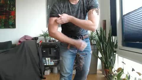 white beef online show from 02/22/25, 01:35