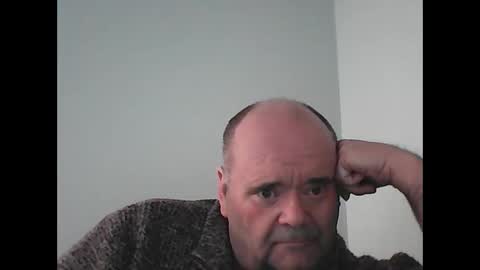 Snapshot of steveuk007 chatting on 12/30/24, 02:30 steveuk007 online show from 12/30/24, 02:30