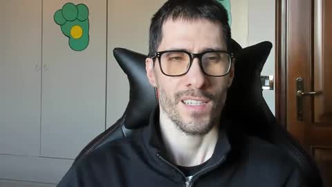 Snapshot of stevex870 chatting on 03/04/25, 03:15 Steve online show from 03/04/25, 03:15