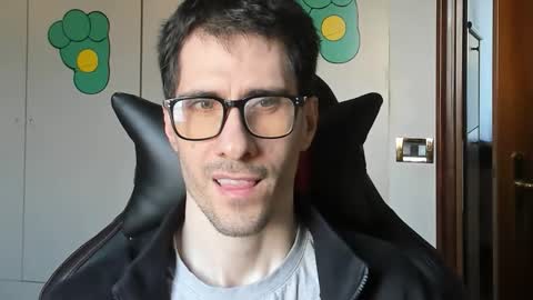 Snapshot of stevex870 chatting on 10/13/25, 03:01 Steve online show from 10/13/25, 03:01