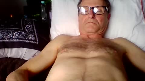 steviehard7 online show from 02/12/25, 07:56