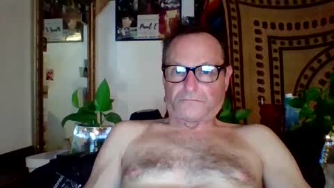 steviehard7 online show from 02/19/25, 04:55