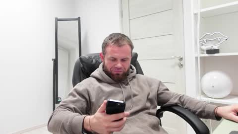 Snapshot of stewart_benzo chatting on 01/10/26, 03:52 Stewart Barnz online show from 01/10/26, 03:52