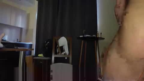 Snapshot of stewart_benzo chatting on 04/01/26, 01:41 Stewart Barnz online show from 04/01/26, 01:41