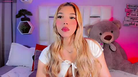 Steisee Reyes online show from 02/16/25, 09:48