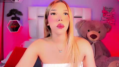 Steisee Reyes online show from 09/17/25, 01:40