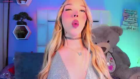 Steisee Reyes online show from 10/04/25, 07:34