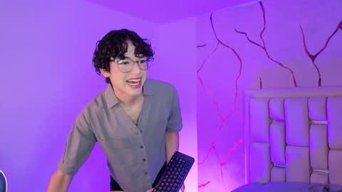 Snapshot of sthepanodimonaco chatting on 03/10/26, 03:11 Sthepano online show from 03/10/26, 03:11