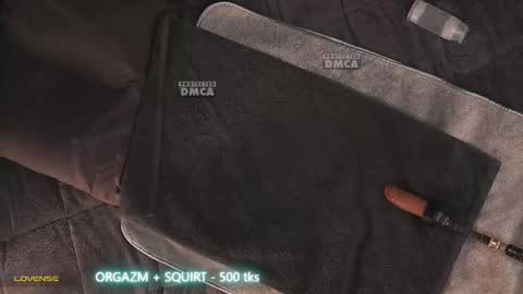 Snapshot of sticky_bun chatting on 11/26/25, 02:07 Im Leya I have ONLYFANS find me on online show from 11/26/25, 02:07