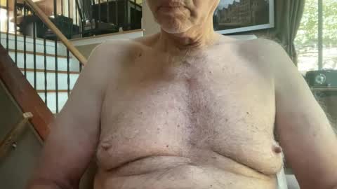 Snapshot of stillbad2 chatting on 09/26/25, 06:12 Stillbad2 online show from 09/26/25, 06:12