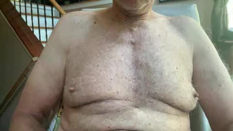 Snapshot of stillbad2 chatting on 09/28/25, 01:27 Stillbad2 online show from 09/28/25, 01:27