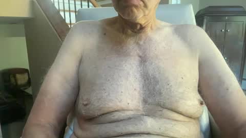 Snapshot of stillbad2 chatting on 10/09/25, 06:17 Stillbad2 online show from 10/09/25, 06:17