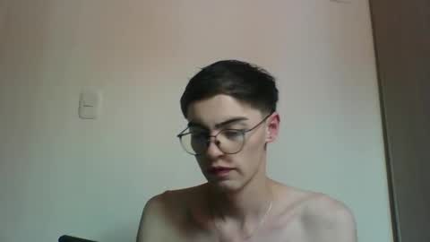 Snapshot of stiv_grant chatting on 09/18/25, 01:02 stiv_grant online show from 09/18/25, 01:02