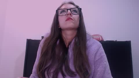 Snapshot of stiven_1_ chatting on 11/12/25, 09:47 stiven online show from 11/12/25, 09:47