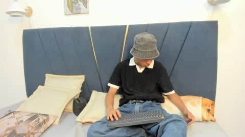 Snapshot of stiven_cum2 chatting on 06/12/26, 05:39 stiven_cum2 online show from 06/12/26, 05:39