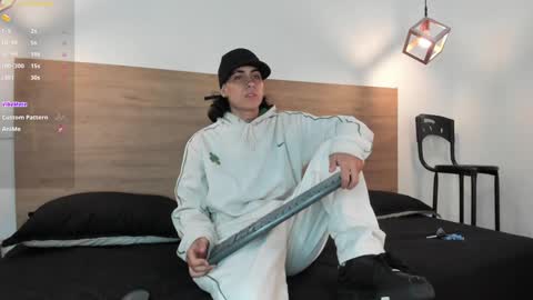 stivenbenet1 online show from 12/03/24, 12:38