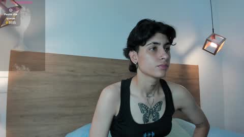 stivenbenet1 online show from 01/19/25, 12:39