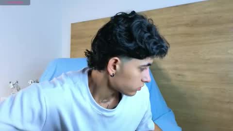 stivenbenet1 online show from 09/12/25, 01:33