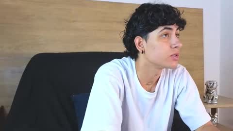 stivenbenet1 online show from 10/06/25, 01:30