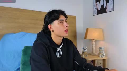 stivenbenet1 online show from 10/16/25, 02:51