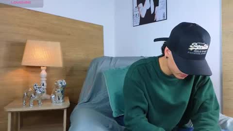 stivenbenet1 online show from 10/17/25, 03:36