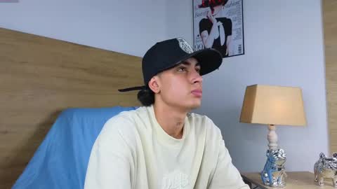 stivenbenet1 online show from 10/20/25, 08:53