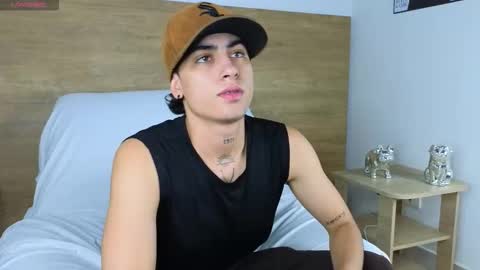 stivenbenet1 online show from 10/26/25, 04:57