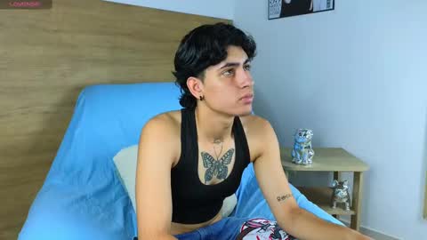 stivenbenet1 online show from 10/30/25, 01:12