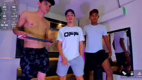 friends online show from 11/10/25, 04:33