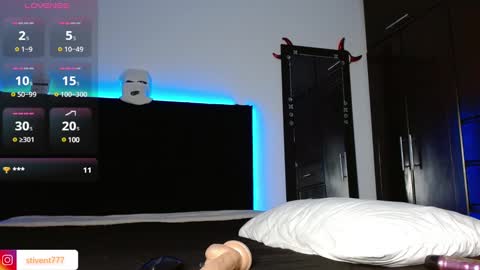 stiven tellez  online show from 03/01/25, 07:08