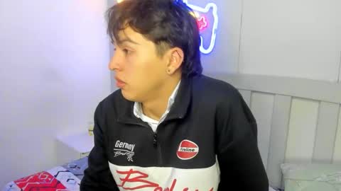 Stiwen online show from 10/31/25, 12:06