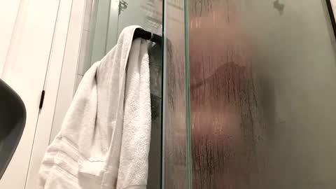 stlhotwifeguy online show from 02/17/25, 06:37