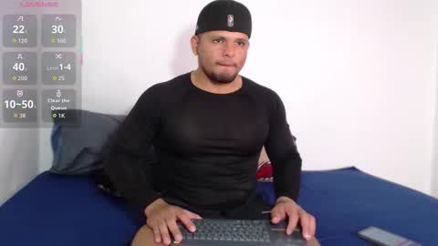 Snapshot of stone_lee_ chatting on 12/02/25, 06:30 Stone Lee online show from 12/02/25, 06:30