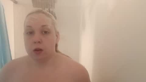 Snapshot of stoned2dabones666 chatting on 09/16/25, 05:47 Haily online show from 09/16/25, 05:47