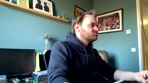 Snapshot of stonednboner chatting on 02/01/25, 01:30 Stonerboner online show from 02/01/25, 01:30