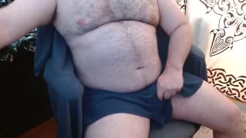 Snapshot of stonerbear42 chatting on 12/01/25, 12:32 Stonerbear42 online show from 12/01/25, 12:32