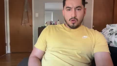 Snapshot of stonerfit chatting on 03/03/25, 07:17 StonerFit online show from 03/03/25, 07:17